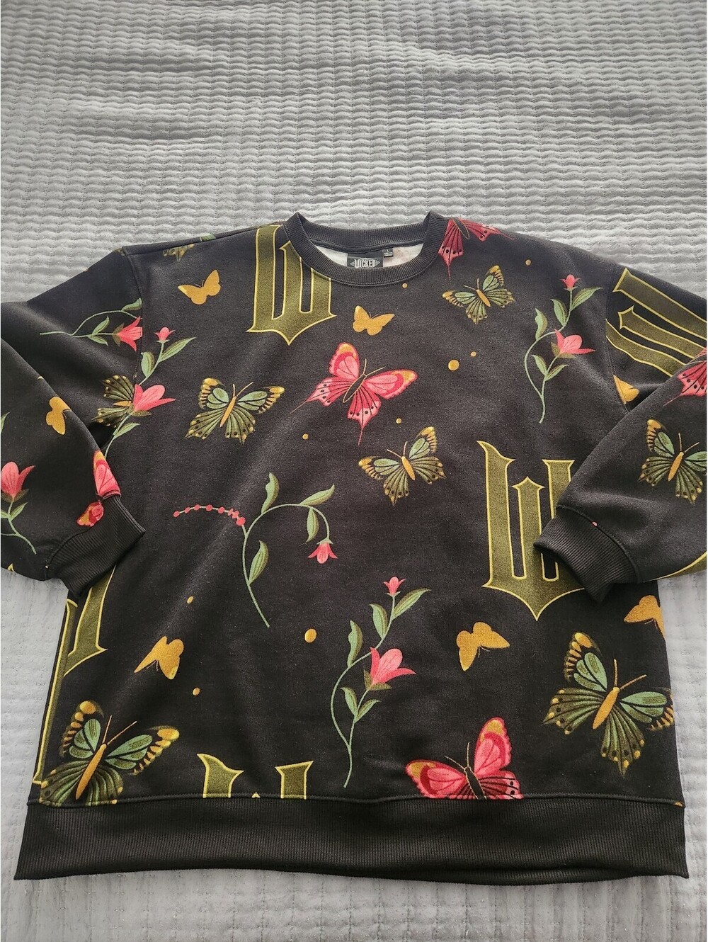 Wicked Pullover sweatshirt - Size Large